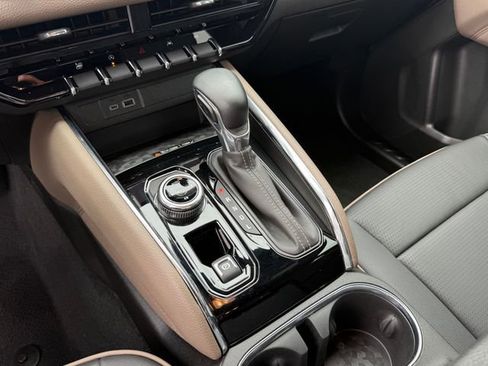 Used 2024 GMC Canyon Denali image 22