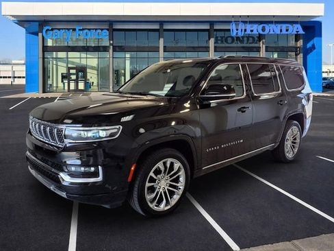 Used 2022 Jeep Grand Wagoneer Series II AWD/4WD image 4