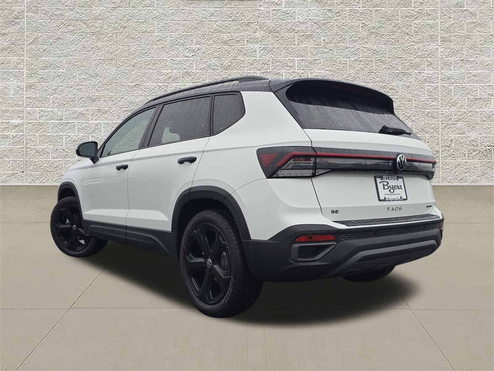 New 2026 Volkswagen Taos SE AWD/4WD image 5