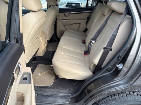 Used 2012 Hyundai Santa Fe GLS image 9