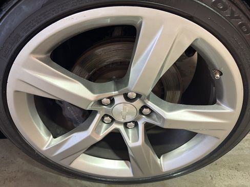 Used 2016 Chevrolet Camaro SS RWD image 28