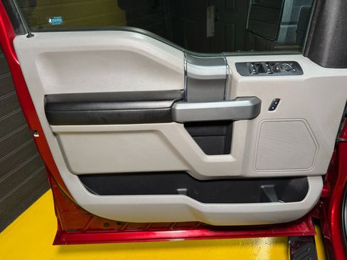 Used 2017 Ford F150 XLT w/ Equipment Group 302A Luxury image 30