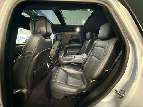 Used 2019 Land Rover Range Rover Sport HSE Dynamic image 12
