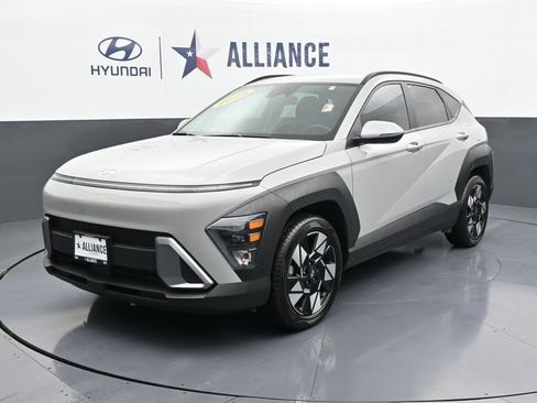 Certified 2025 Hyundai Kona SEL image 1