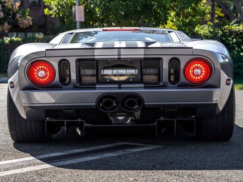 Used 2006 Ford GT image 39