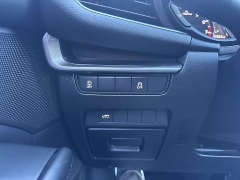 Used 2022 MAZDA MAZDA3 s image 13