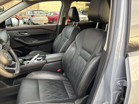 Used 2023 Nissan Rogue Platinum w/ Platinum Premium Package image 14