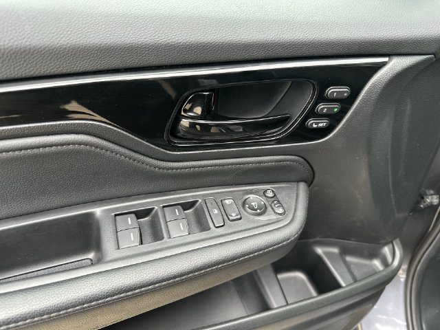 Used 2025 Honda Odyssey Elite image 17