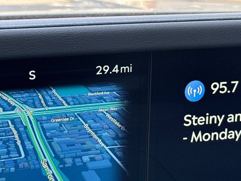New 2026 Lincoln Nautilus Premier AWD/4WD image 22