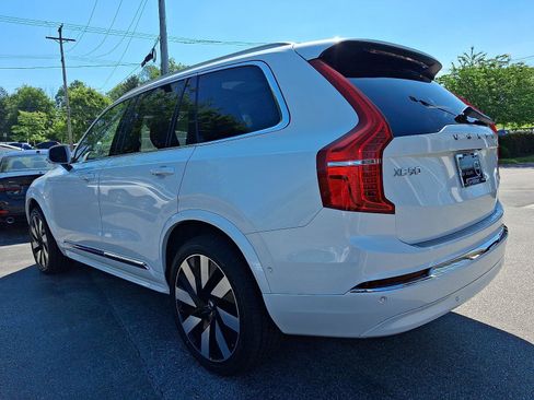 Certified 2024 Volvo XC90 T8 Plus w/ Protection Package Premier AWD/4WD image 4