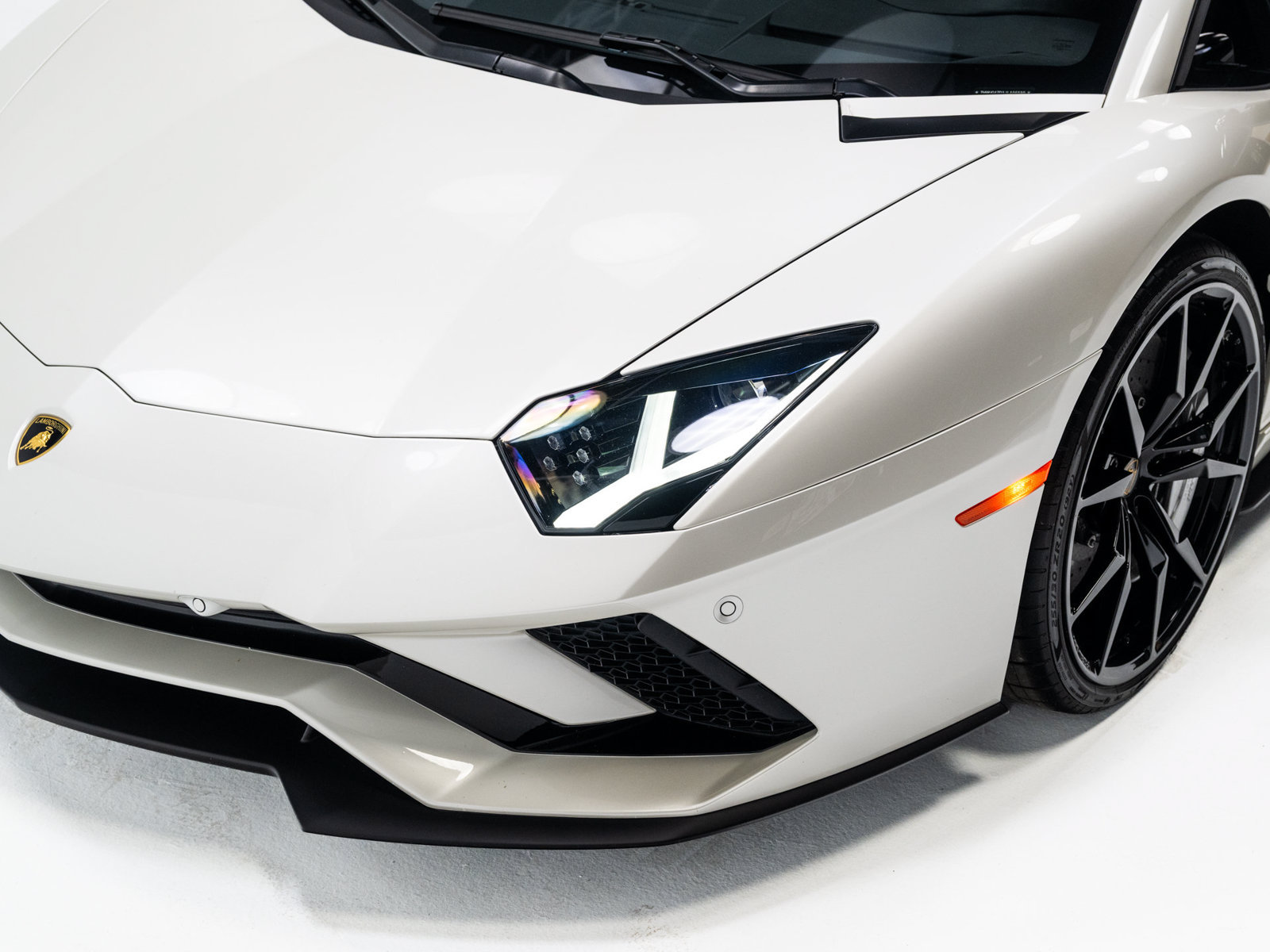 Used 2018 Lamborghini Aventador S AWD/4WD image 19