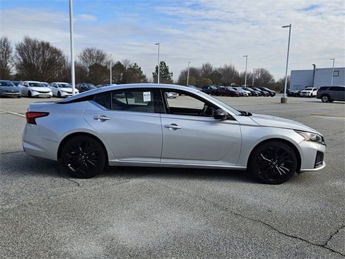 Used 2024 Nissan Altima 2.5 SR image 15