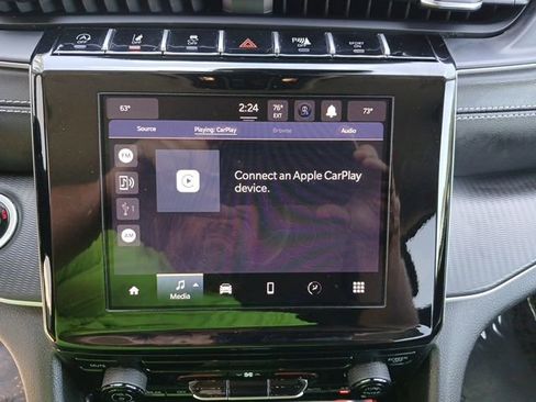 Used 2023 Jeep Grand Cherokee L Laredo RWD image 37