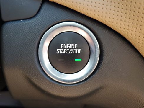 Used 2023 Chevrolet Equinox Premier image 27