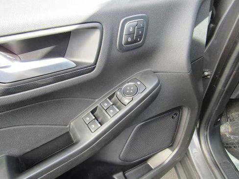 Used 2023 Ford Escape ST-Line Select image 18