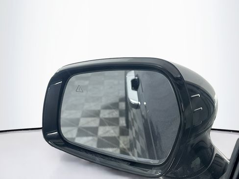 Used 2026 Kia Carnival FWD image 16