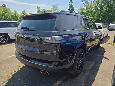 Used 2021 Chevrolet Traverse Premier w/ Redline Edition AWD/4WD image 2