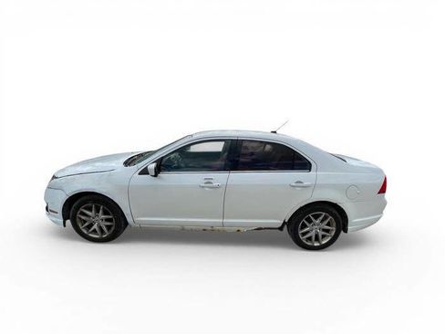 Used 2011 Ford Fusion SEL FWD image 2