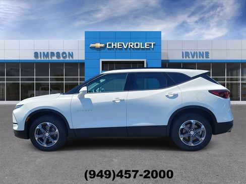 Used 2024 Chevrolet Blazer LT w/ Convenience Package FWD image 5