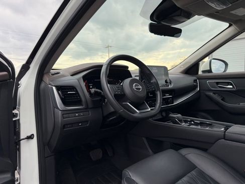 Used 2023 Nissan Rogue Platinum w/ Platinum Premium Package image 11