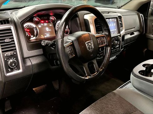 Used 2018 RAM 1500 Big Horn image 15