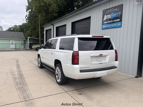 Used 2019 Chevrolet Suburban LT w/ Luxury Package RWD image 6