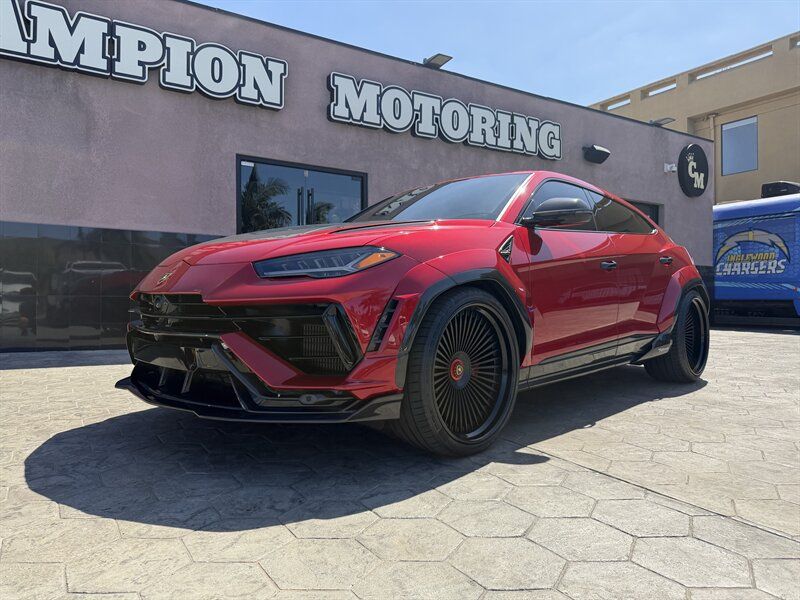 Used 2024 Lamborghini Urus Performante AWD/4WD image 2