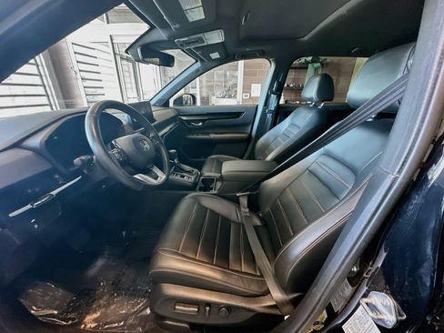Used 2025 Honda CR-V Sport Touring image 13