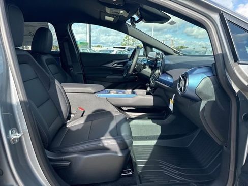 New 2026 Chevrolet Equinox EV LT image 12