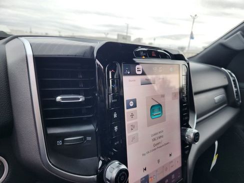 New 2026 RAM 1500 4x4 Crew Cab image 17