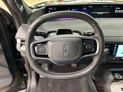 New 2026 Lincoln Navigator Reserve w/ Jet Appearance Package AWD/4WD image 15