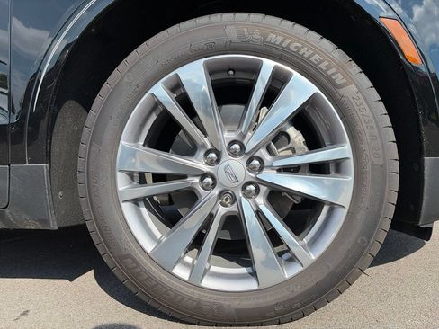 Used 2025 Cadillac XT5 Premium Luxury w/ Technology Package AWD/4WD image 24