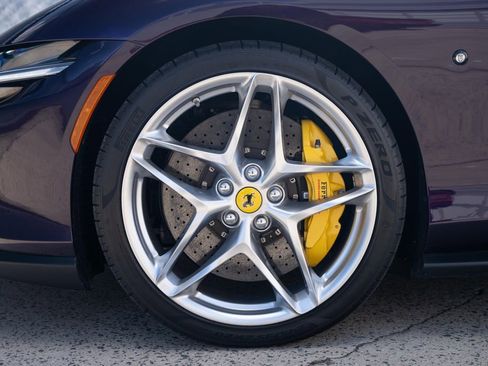 Used 2024 Ferrari Roma Spider image 17