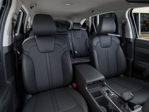 New 2026 Kia Sorento S FWD image 15