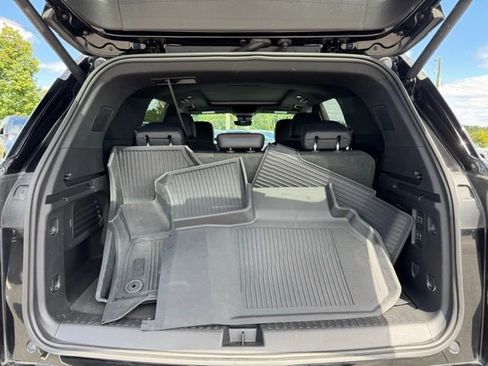 Used 2024 Chevrolet Traverse RS w/ LPO, Floor Liner Package image 39