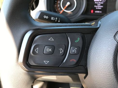 Used 2024 Jeep Wrangler Unlimited Sport AWD/4WD image 9