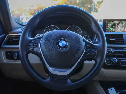 Used 2018 BMW 330i Sedan image 27