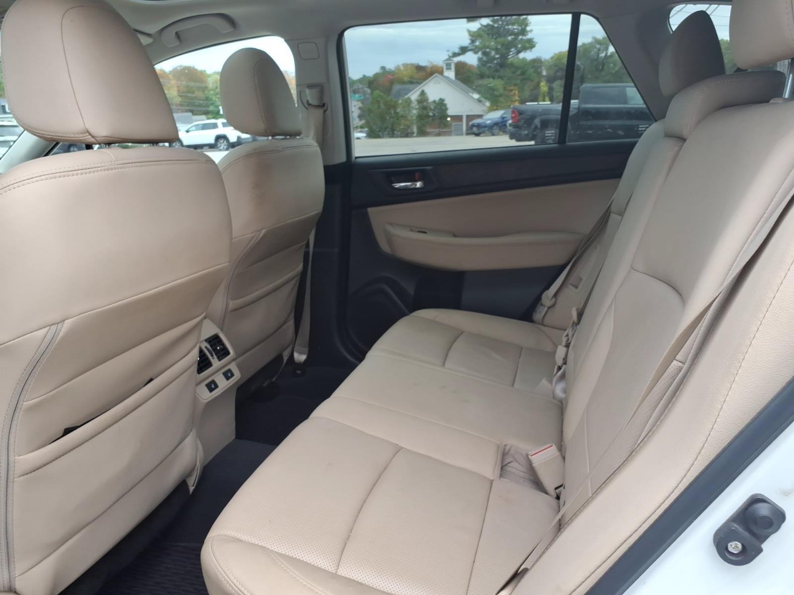 Used 2016 Subaru Outback 3.6R Limited AWD/4WD image 9