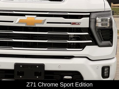Used 2026 Chevrolet Silverado 2500 LT w/ Z71 Chrome Sport Edition image 11