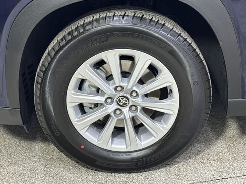 Used 2026 Toyota Grand Highlander XLE image 16