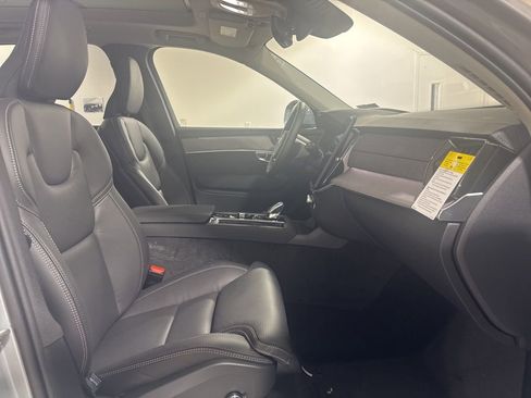 New 2026 Volvo XC90 B6 Ultra w/ Protection Package image 28