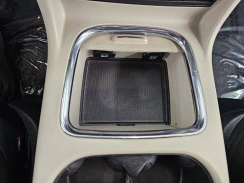 Used 2018 Dodge Grand Caravan SXT image 18