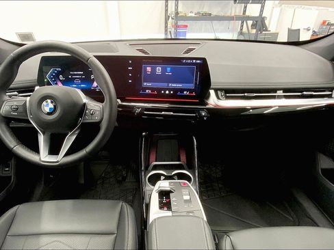 Used 2025 BMW X1 xDrive28i w/ Premium Package AWD/4WD image 12