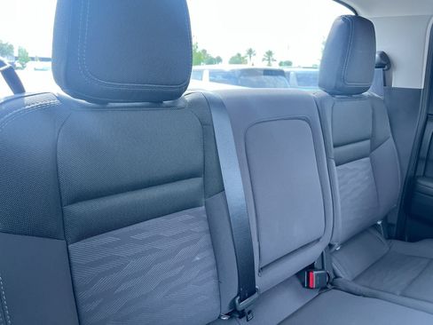 Used 2024 Nissan Frontier SV w/ Technology Package RWD image 30