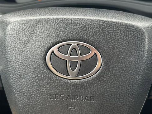 Certified 2025 Toyota Grand Highlander FWD image 40