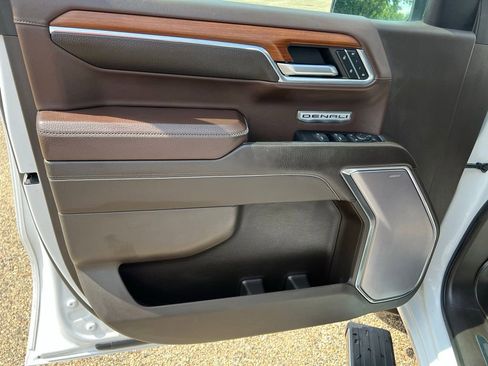 Used 2023 GMC Sierra 1500 Denali w/ Denali Reserve Package image 34