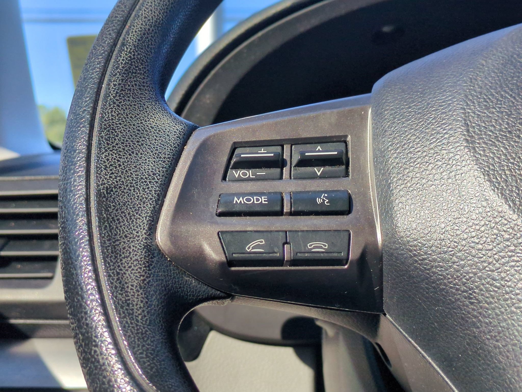 Used 2014 Subaru Forester 2.5i AWD/4WD image 16