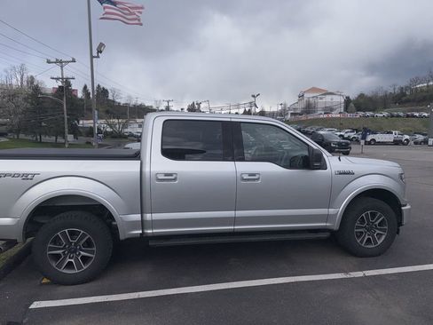 Used 2017 Ford F150 XLT w/ Equipment Group 302A Luxury image 8