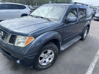 Used 2007 Nissan Pathfinder SE w/ SE Premium Pkg