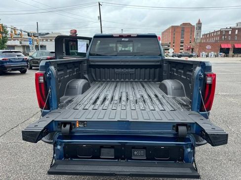 Certified 2026 GMC Sierra 2500 Denali Ultimate AWD/4WD image 10